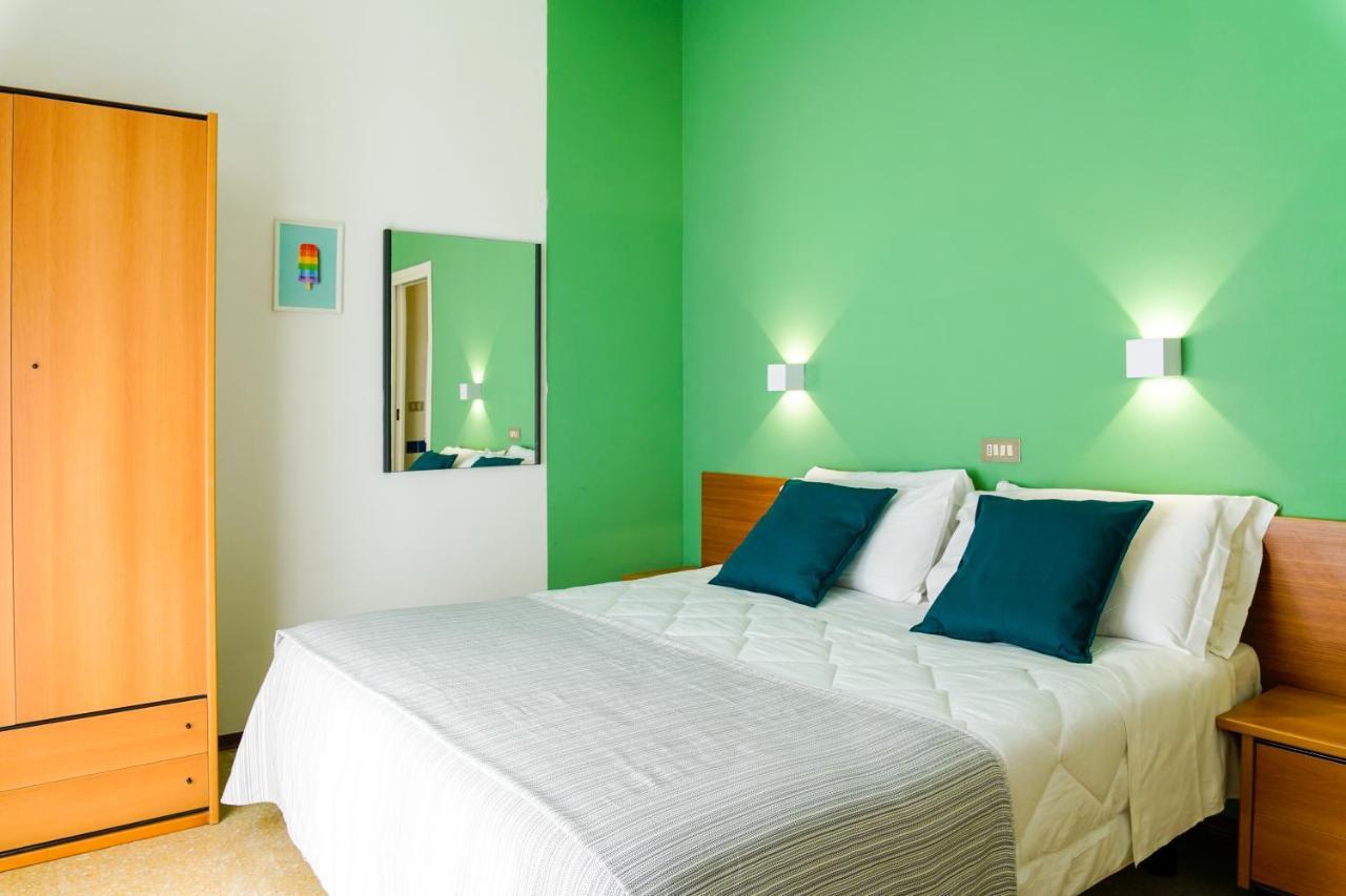 Hotel Mon Pays Rimini Exterior foto